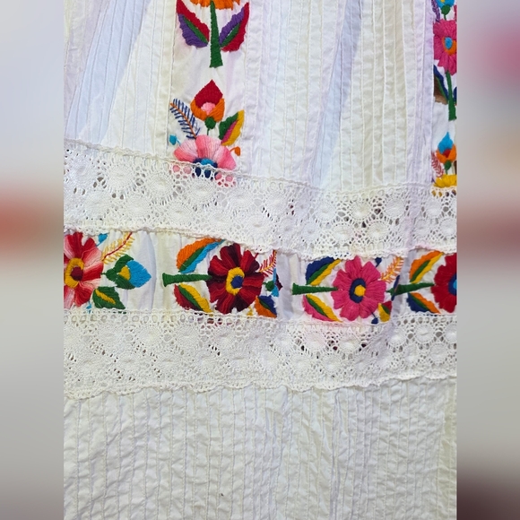 Vintage Style Handmade Lace Dress | Colorful Embroidery Boho Sz Medium Large - Picture 7 of 9